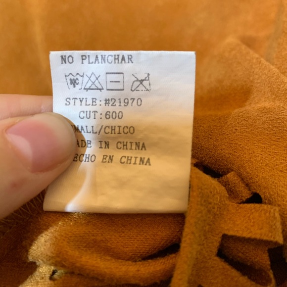 💗3 for $15 A’Gaci suede cut out top - Picture 7 of 8